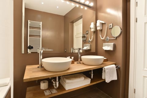 Premium Double Room | Bathroom | Designer toiletries, hair dryer, slippers, towels