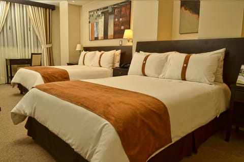 Standard Double Room | Premium bedding, in-room safe, desk, blackout drapes