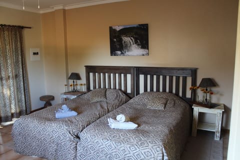 Twin Guest Rooms  | Down comforters, desk, WiFi, bed sheets