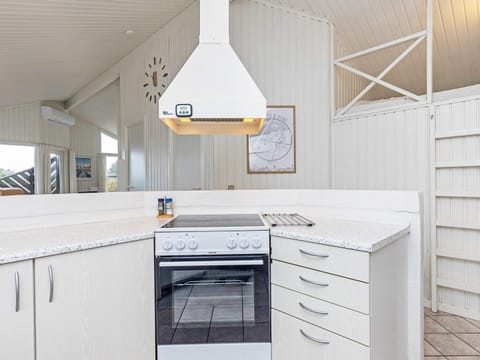 House | Private kitchen | Highchair