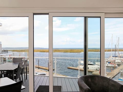 Apartment | Water view