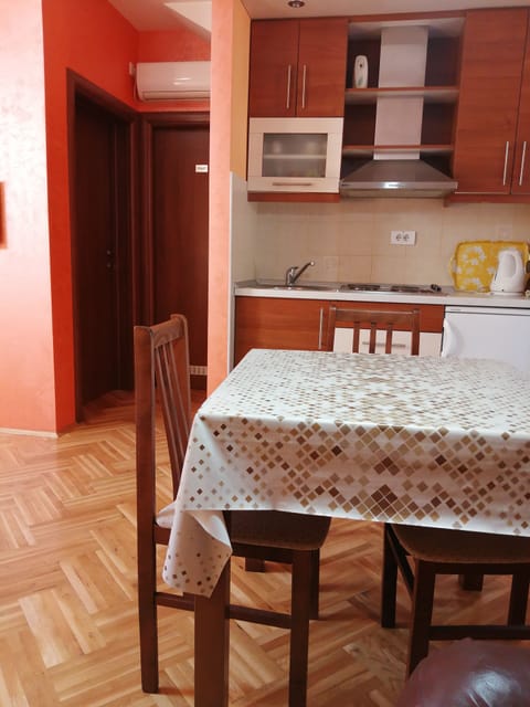 Apartment, 1 Bedroom | Pillowtop beds, individually decorated, individually furnished