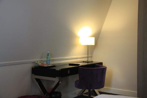 In-room safe, free WiFi, bed sheets