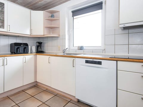 House | Private kitchen | Highchair