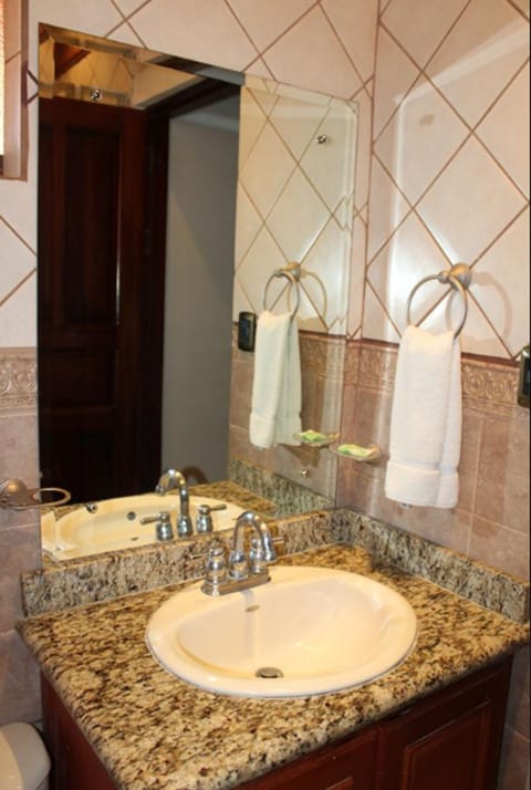 Suite, Kitchenette, Bay View (Captain) | Bathroom sink