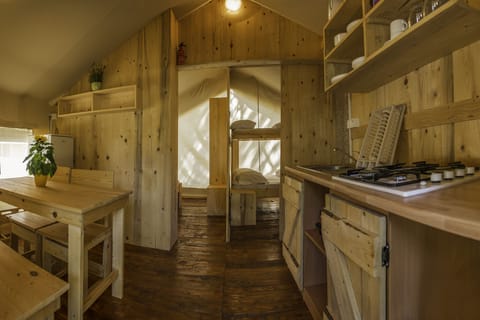 Deluxe Tent | Private kitchen | Mini-fridge, stovetop, coffee/tea maker, electric kettle