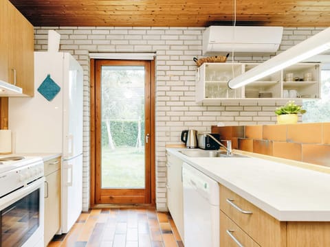 House | Private kitchen | Highchair