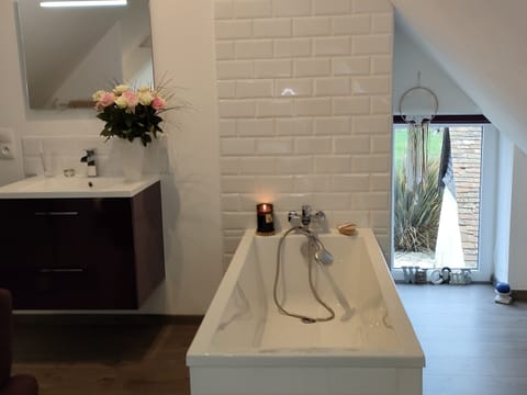 Double or Twin Room, Private Bathroom (Madeleine De Souvré) | Bathroom