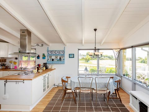 House | Private kitchen | Highchair