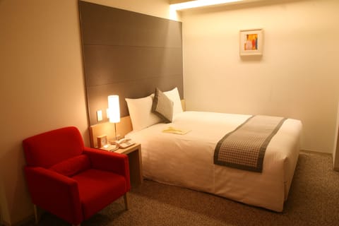 Double Room Single Use, Non Smoking | Premium bedding, down comforters, desk, blackout drapes