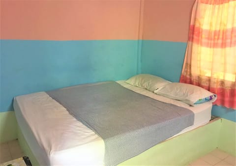 Standard Room with Air Conditioning | Free WiFi, bed sheets