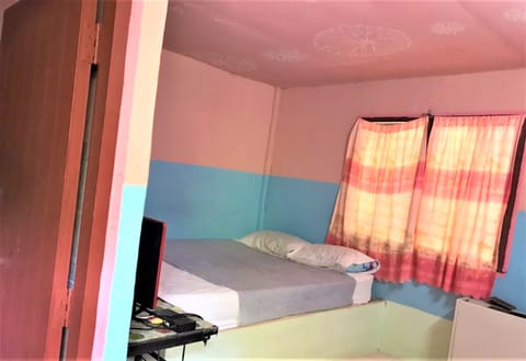 Standard Room with Air Conditioning | Free WiFi, bed sheets
