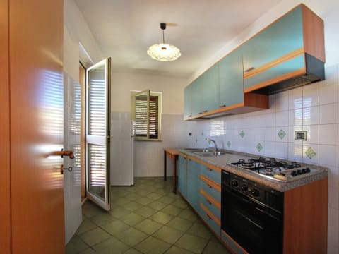 Apartment | Private kitchen | Cookware/dishes/utensils