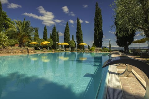 Seasonal outdoor pool, pool umbrellas, sun loungers