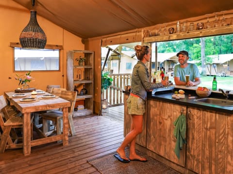 Tent | Dining