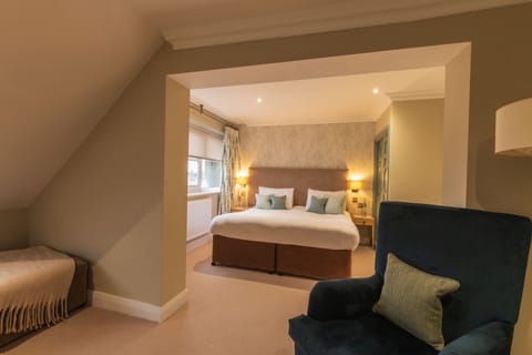 Superior Double or Twin Room, City View | Desk, iron/ironing board, free WiFi, bed sheets