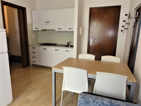 Apartment, 1 Bedroom (A50435) | Private kitchenette | Full-size fridge, stovetop, cookware/dishes/utensils