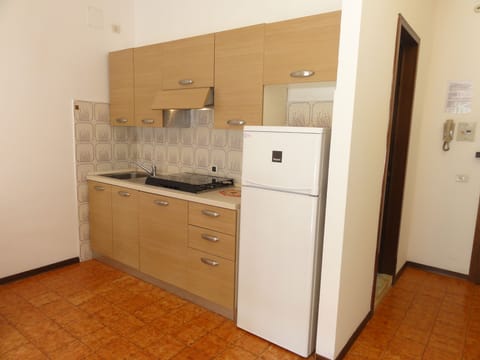 Studio (A80043) | Private kitchenette | Full-size fridge, stovetop, electric kettle, cookware/dishes/utensils