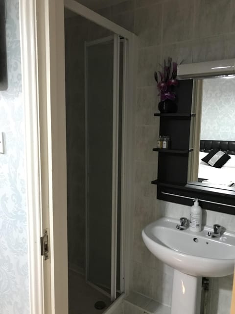 Double Room, Ensuite | Bathroom