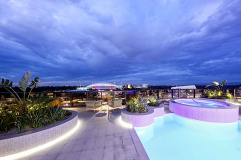 Outdoor pool, pool umbrellas, sun loungers