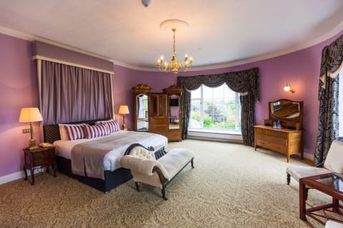 Honeymoon Suite | Hypo-allergenic bedding, individually decorated, individually furnished