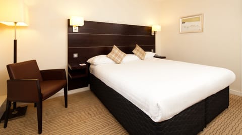 Classic Room, 1 Double Bed | In-room safe, desk, iron/ironing board, free WiFi