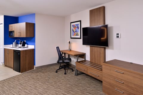 Suite, 1 King Bed, Jetted Tub | In-room safe, desk, blackout drapes, iron/ironing board