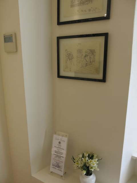 Deluxe Studio, 1 Bedroom | Down comforters, minibar, in-room safe, individually decorated