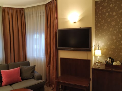 Deluxe Double Room | Room amenity