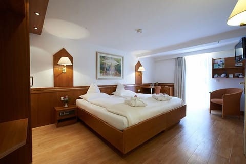 Standard Double Room | Desk, free WiFi, bed sheets