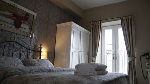 Suite, Balcony (Rydal) | Premium bedding, pillowtop beds, in-room safe, individually decorated