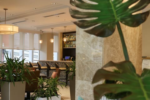 Lobby lounge