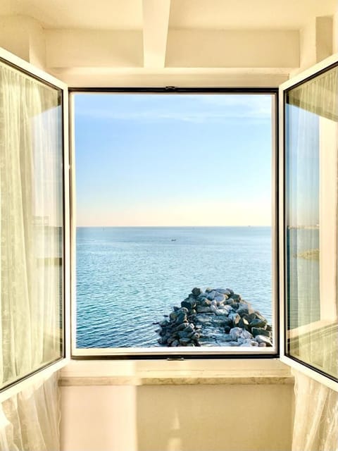 Double Room | Minibar, individually furnished, desk, free WiFi