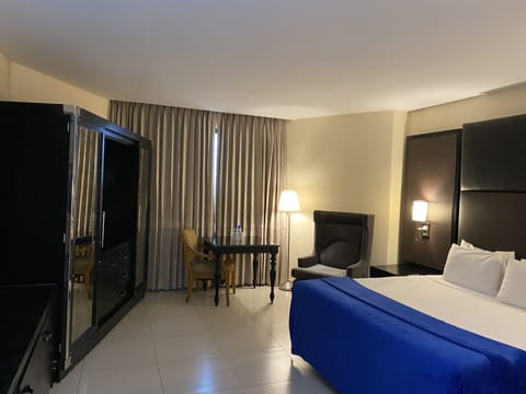 Luxury King Room | 2 bedrooms, in-room safe, individually furnished, desk