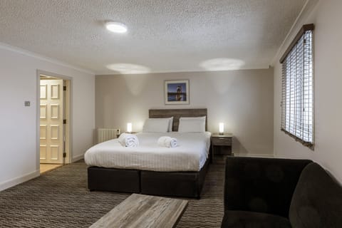 Standard Double Room | In-room safe, desk, iron/ironing board, cribs/infant beds