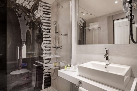 Superior Room, Terrace | Bathroom | Combined shower/tub, deep soaking tub, rainfall showerhead