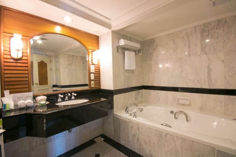 Grand Suite, Multiple Beds | Bathroom | Separate tub and shower, deep soaking tub, eco-friendly toiletries