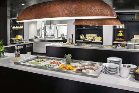 Daily buffet breakfast (EUR 19.50 per person)