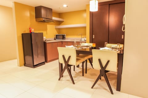 Suite | Private kitchenette