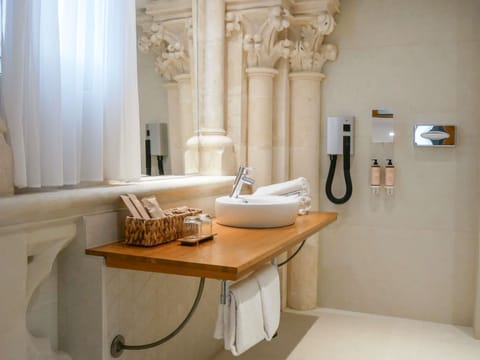 Premium bedding, minibar, in-room safe, individually decorated