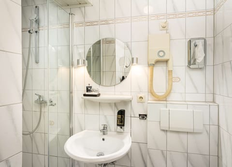 Superior Double Room | Bathroom | Shower, designer toiletries, hair dryer, slippers