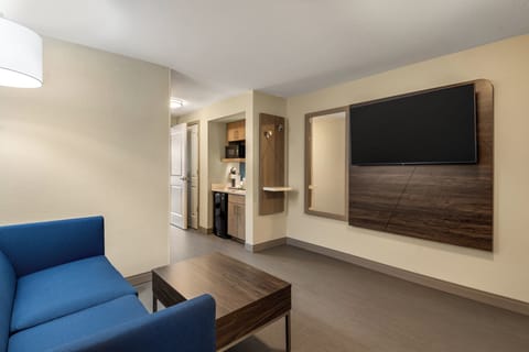 1 bedroom, in-room safe, desk, laptop workspace