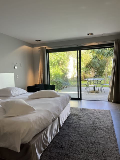 Room Malibu with Terrace | Premium bedding, minibar, individually decorated, individually furnished