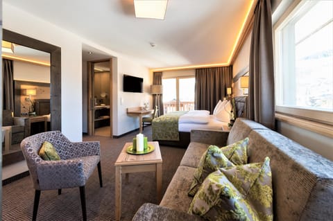 Premium Double Room, 1 Bedroom, Balcony | Egyptian cotton sheets, premium bedding, down comforters, in-room safe