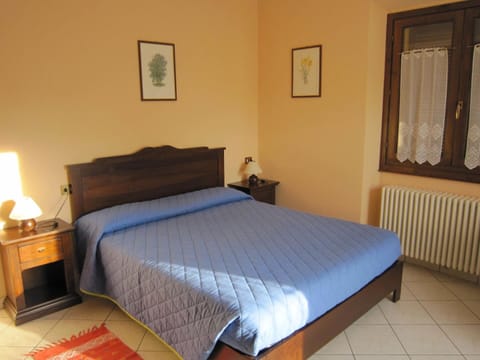 House | 1 bedroom, individually furnished, internet, bed sheets