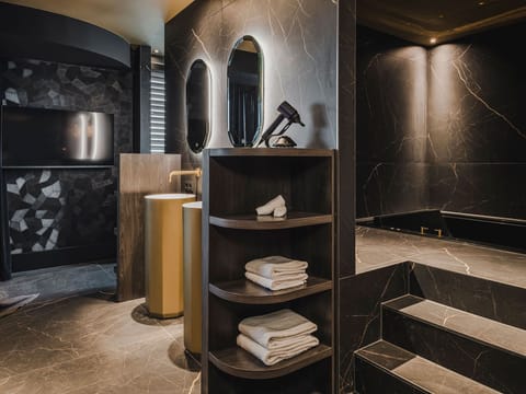 Cinema Suite | Bathroom | Separate tub and shower, deep soaking tub, rainfall showerhead