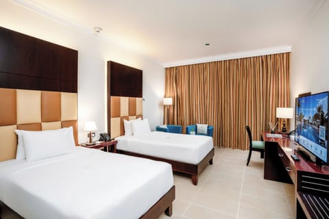 Terrace Twin Pool Access | Premium bedding, minibar, in-room safe, individually furnished