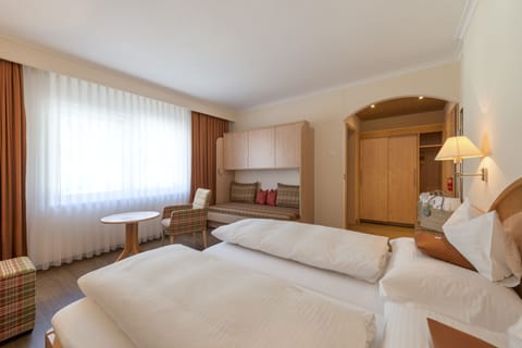 Superior Double Room | Premium bedding, minibar, in-room safe, desk