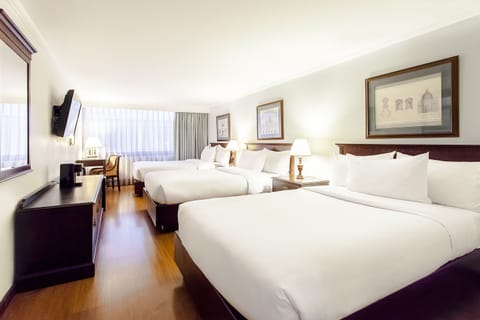 Premium Room, 3 Twin Beds, Non Smoking | Select Comfort beds, free minibar items, in-room safe, desk