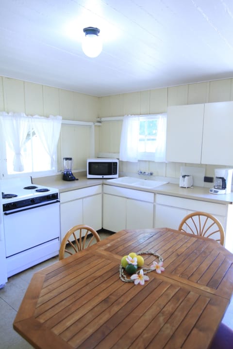 Cast Cottage, 2 Bedroom, Ocean View (King + Queen or King + 2 Twins) | Private kitchen | Full-size fridge, microwave, oven, stovetop